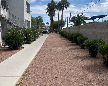 3318 N Decatur Boulevard - Photo Thumbnail 17