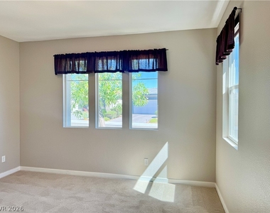 5025 E Beacon Ridge Drive - Photo Thumbnail 16