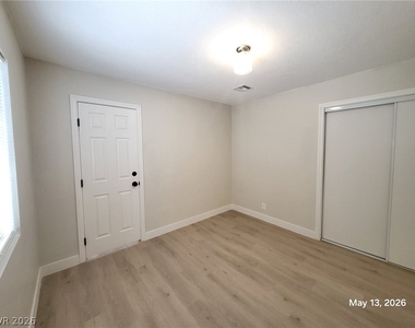 5409 Gipsy Avenue - Photo Thumbnail 10