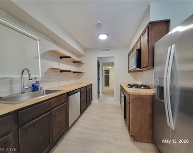5409 Gipsy Avenue - Photo Thumbnail 1