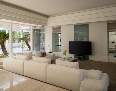 208 Desert View Street - Photo Thumbnail 5