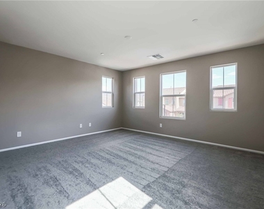 3167 Mckenna Dawn Avenue - Photo Thumbnail 23
