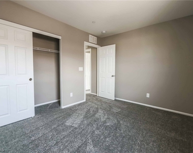3167 Mckenna Dawn Avenue - Photo Thumbnail 12
