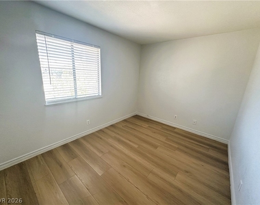 4744 Sand Creek Avenue - Photo Thumbnail 11