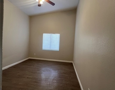 2708 Ganzo Street - Photo Thumbnail 12