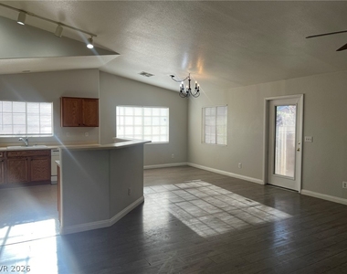 2708 Ganzo Street - Photo Thumbnail 3