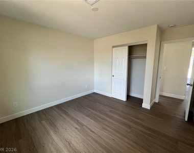 3608 W Bonanza Road - Photo Thumbnail 13