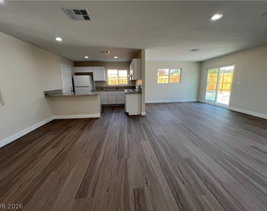 3608 W Bonanza Road - Photo Thumbnail 3