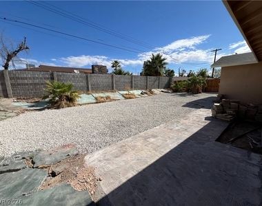 3608 W Bonanza Road - Photo Thumbnail 23