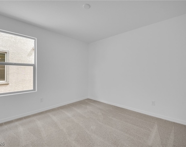 5925 Obsidian Sky Avenue - Photo Thumbnail 21