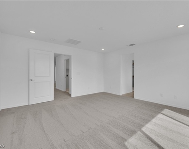 5925 Obsidian Sky Avenue - Photo Thumbnail 24