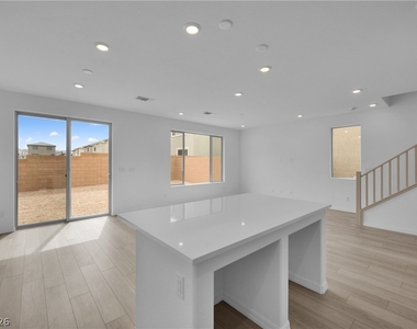5925 Obsidian Sky Avenue - Photo Thumbnail 5