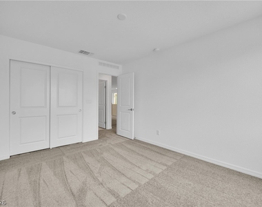 5925 Obsidian Sky Avenue - Photo Thumbnail 20