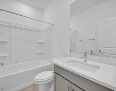 5925 Obsidian Sky Avenue - Photo Thumbnail 13