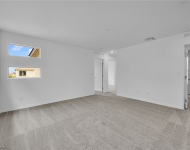 5925 Obsidian Sky Avenue - Photo Thumbnail 14