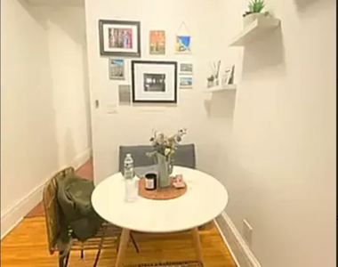 231 Lexington Avenue - Photo Thumbnail 1