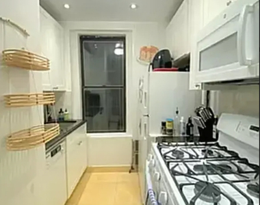 231 Lexington Avenue - Photo Thumbnail 6