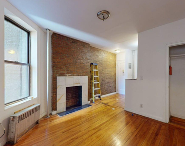 West 83rd Street - Photo Thumbnail 1