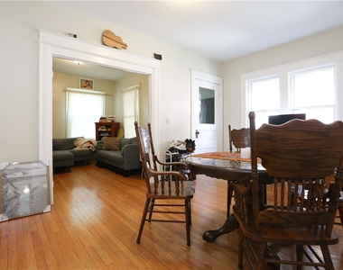 294 Laburnam Crescent - Photo Thumbnail 8