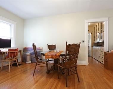 294 Laburnam Crescent - Photo Thumbnail 6