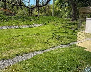 896 Hillside Drive - Photo Thumbnail 26