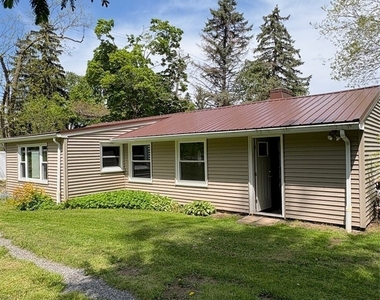 896 Hillside Drive - Photo Thumbnail 4