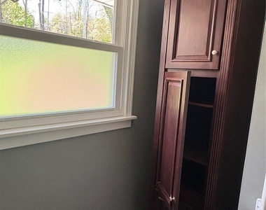 896 Hillside Drive - Photo Thumbnail 25
