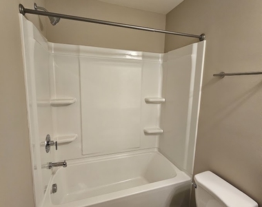 808 Belfry Terrace - Photo Thumbnail 14