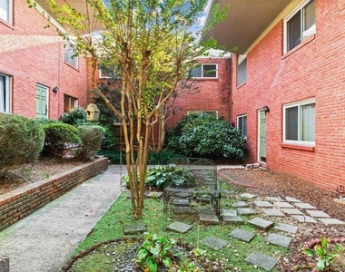 1822 N Rock Springs - Photo Thumbnail 20