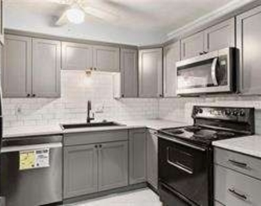 1822 N Rock Springs - Photo Thumbnail 2