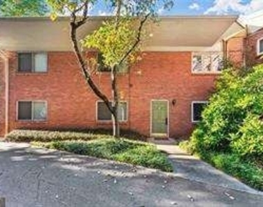 1822 N Rock Springs - Photo Thumbnail 21