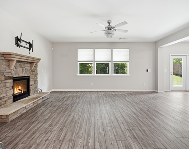 4367 Waxwing Street - Photo Thumbnail 10