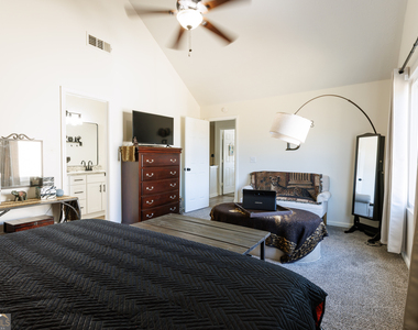 45 Chandler Field Drive - Photo Thumbnail 10