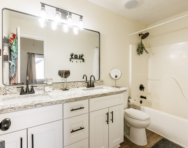 45 Chandler Field Drive - Photo Thumbnail 13