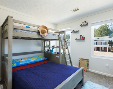 45 Chandler Field Drive - Photo Thumbnail 20