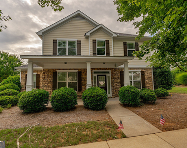 210 Harmony Lake Drive - Photo Thumbnail 2