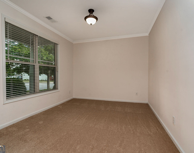 210 Harmony Lake Drive - Photo Thumbnail 6