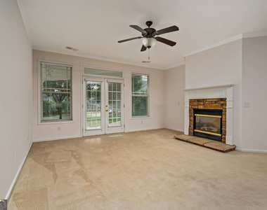 210 Harmony Lake Drive - Photo Thumbnail 8