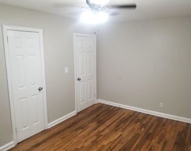 2467 Calvin Avenue - Photo Thumbnail 13