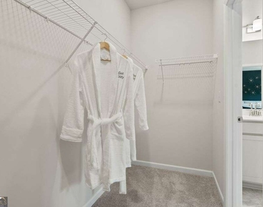 101 Holt Lane - Photo Thumbnail 28