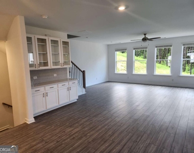 101 Holt Lane - Photo Thumbnail 17