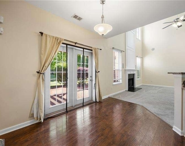1650 Huntcrest Way Sw - Photo Thumbnail 8