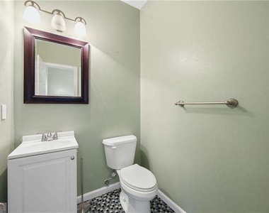 1650 Huntcrest Way Sw - Photo Thumbnail 4
