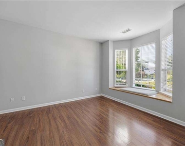 1650 Huntcrest Way Sw - Photo Thumbnail 3