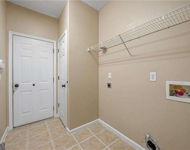 1650 Huntcrest Way Sw - Photo Thumbnail 9