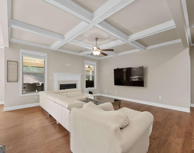 3206 Ivy Birch Way - Photo Thumbnail 11