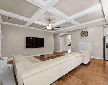 3206 Ivy Birch Way - Photo Thumbnail 12