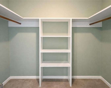4093 Hideaway Drive - Photo Thumbnail 9