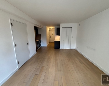 East 39th Street - Photo Thumbnail 1