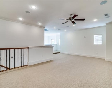 6517 Del Norte Lane - Photo Thumbnail 14